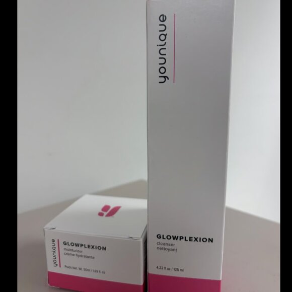 Younique GLOWPLEXION cleanser & moisturizer - Picture 1 of 1